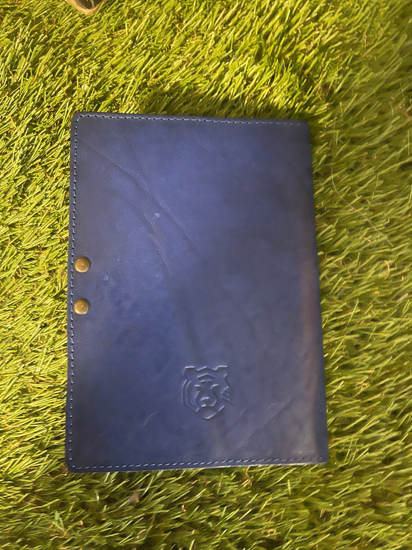 Handmade leather scorecard holder - club model. 