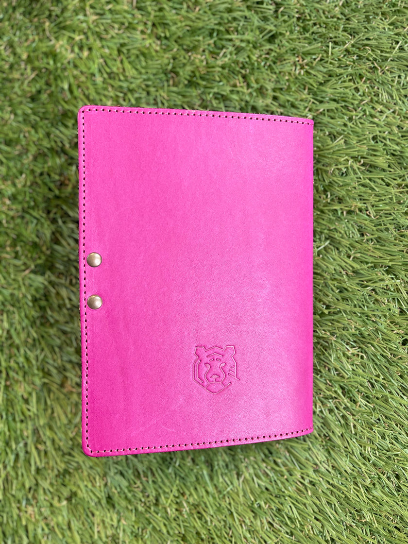 Handmade leather scorecard holder - club model. 