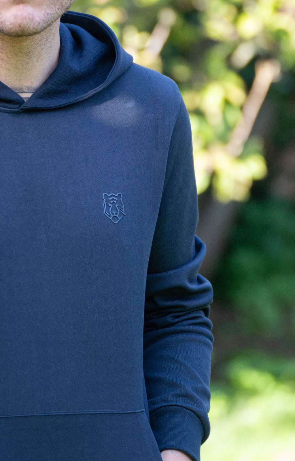 GolfRebels Talk Birdie to Me golf hoodie heren Night Blue – oversized vintage pasvorm met GolfRebels logo, gedragen buiten