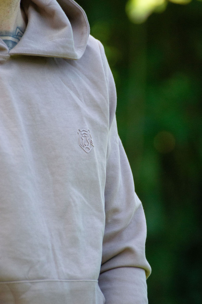 GolfRebels Talk Birdie to Me golf hoodie heren Terracotta – oversized vintage pasvorm met GolfRebels logo, gedragen buiten